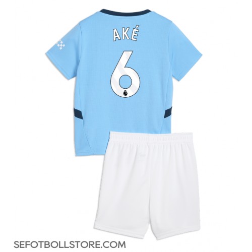 Manchester City Nathan Ake #6 Replika babykläder Hemmaställ Barn 2024-25 Kortärmad (+ korta byxor)